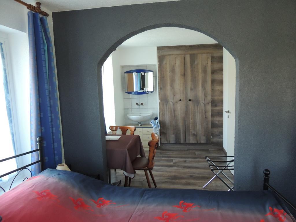 Hotel De La Gare Cousset الغرفة الصورة