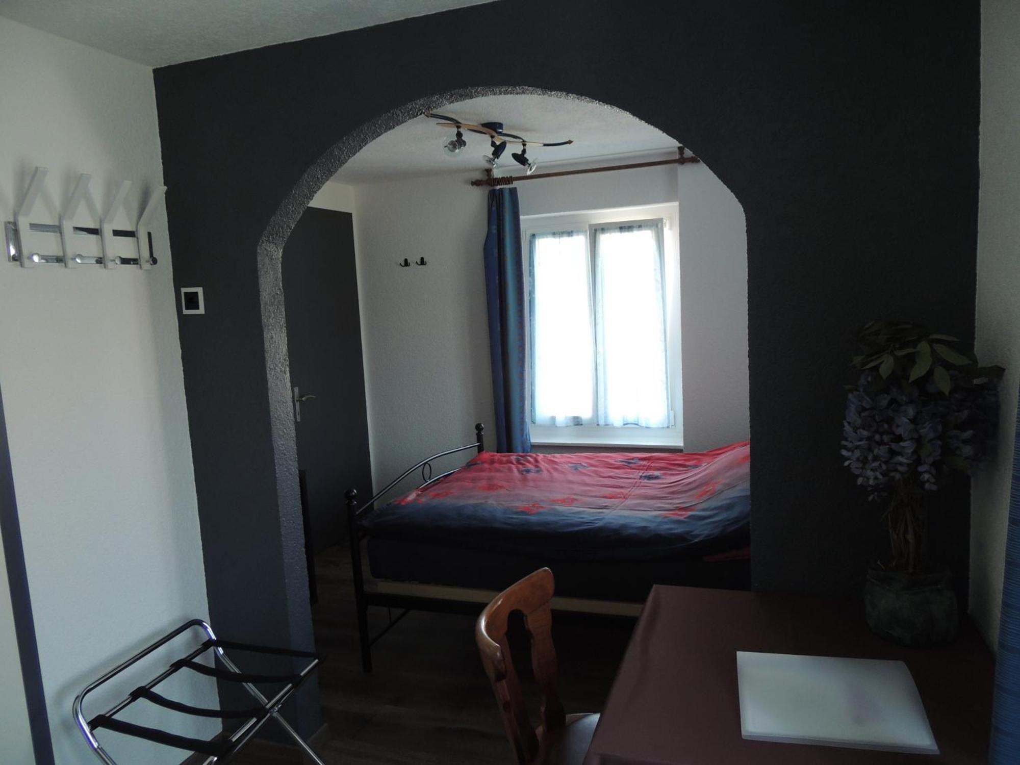 Hotel De La Gare Cousset الغرفة الصورة